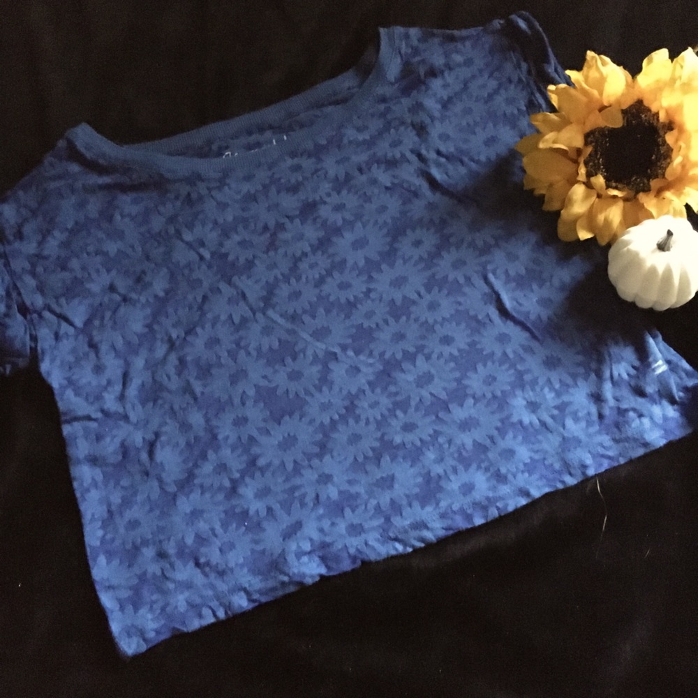 Blue Lacey crop top by Aeropostale. Junior small/p